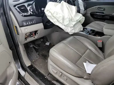 2016 Kia Carnival VIN: