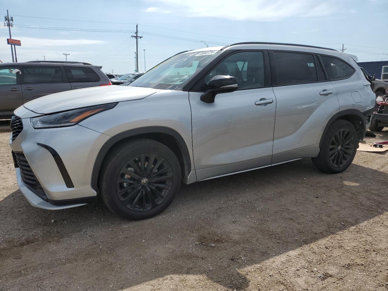 2024 TOYOTA HIGHLANDER LE VIN:5TDKDRBH8RS532465