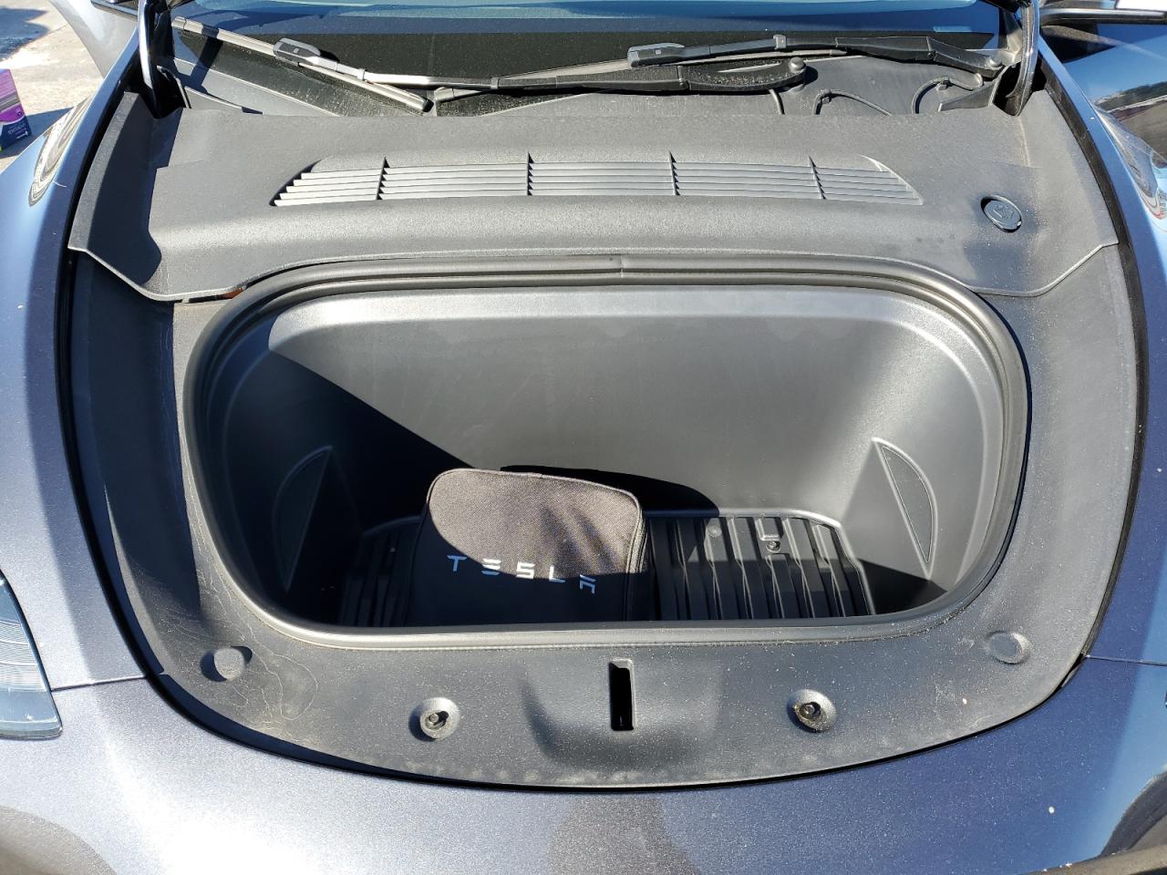 2024 TESLA MODEL Y  VIN:7SAYGDEEXRA256106
