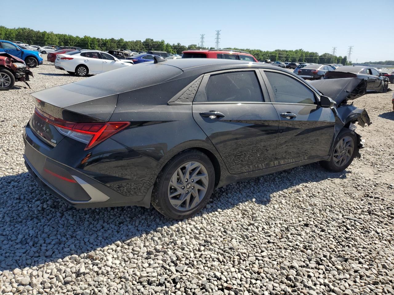 2024 HYUNDAI ELANTRA BLUE VIN:KMHLM4DJ4RU093232