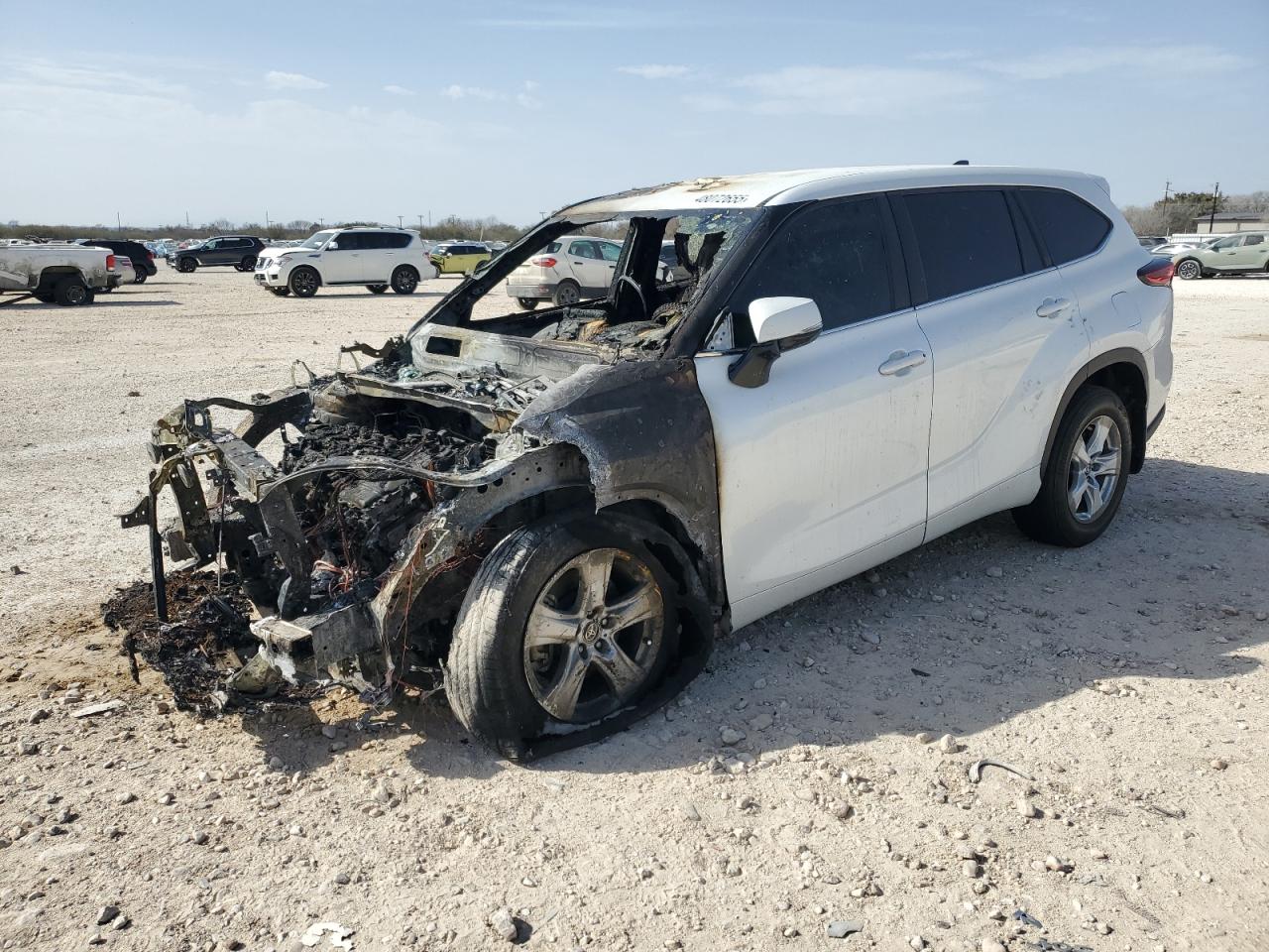 2023 TOYOTA HIGHLANDER HYBRID LE VIN:5TDZARAH2PS517403