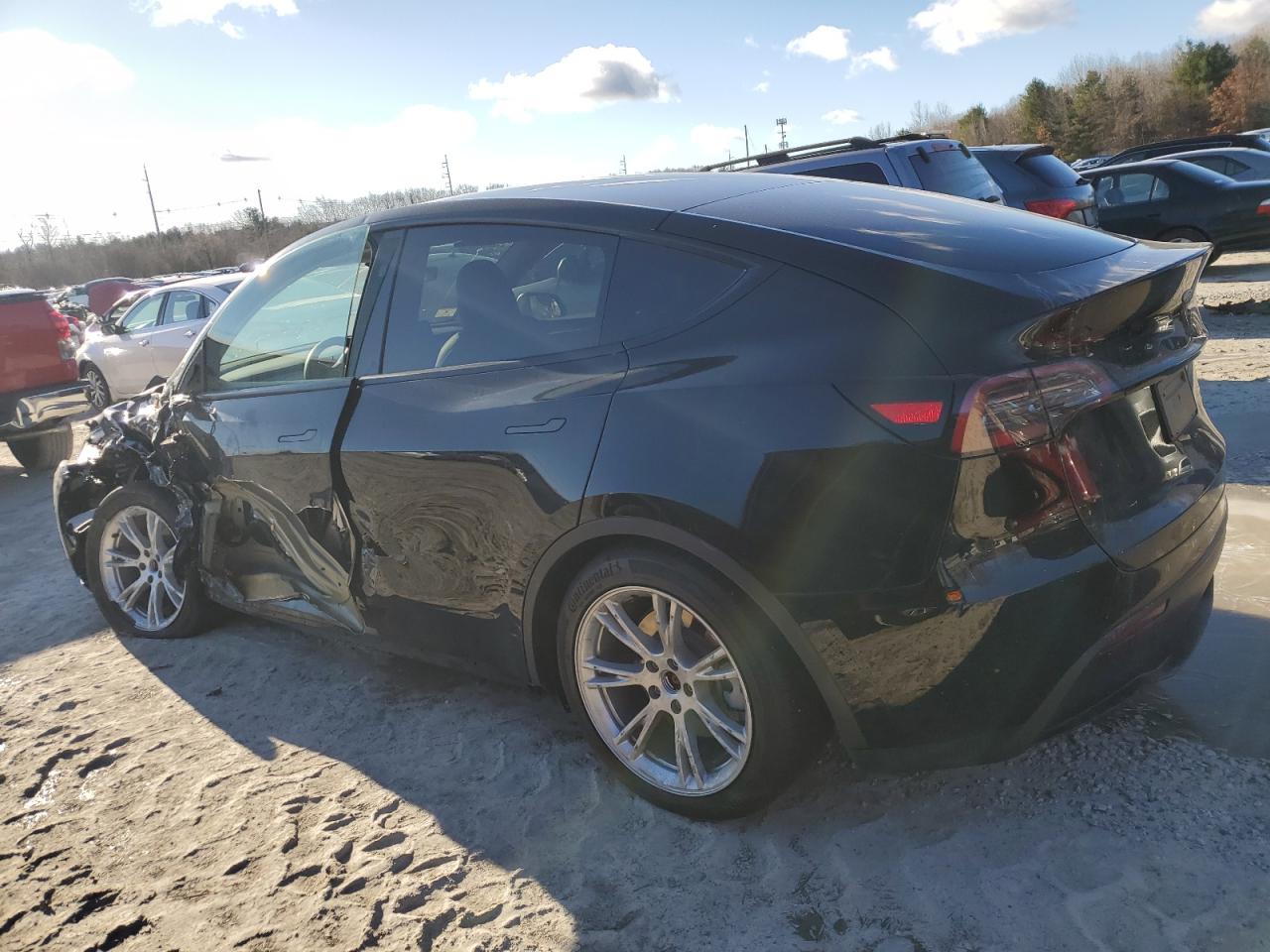 2024 TESLA MODEL Y  VIN:7SAYGAEE2RF981250