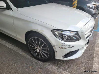 2015 Mercedes-Benz C 200 VIN: