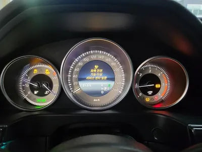 2014 Mercedes-Benz E 220 VIN: