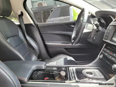 2015 Jaguar XE SAJAB4BN7GA929011 VIN:SAJAB4BN7GA929011