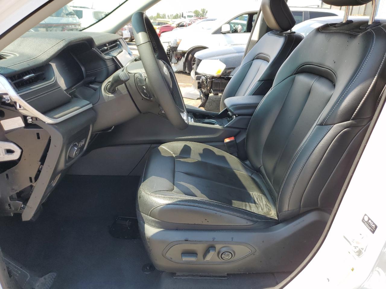 2023 JEEP GRAND CHEROKEE LIMITED VIN:1C4RJHBGXPC643011