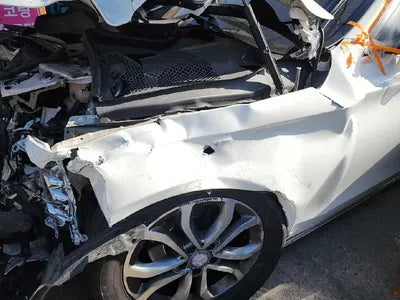 2016 Mercedes-Benz C 220 624KMWDDWF0EB4GR1 VIN:624KMWDDWF0EB4GR1