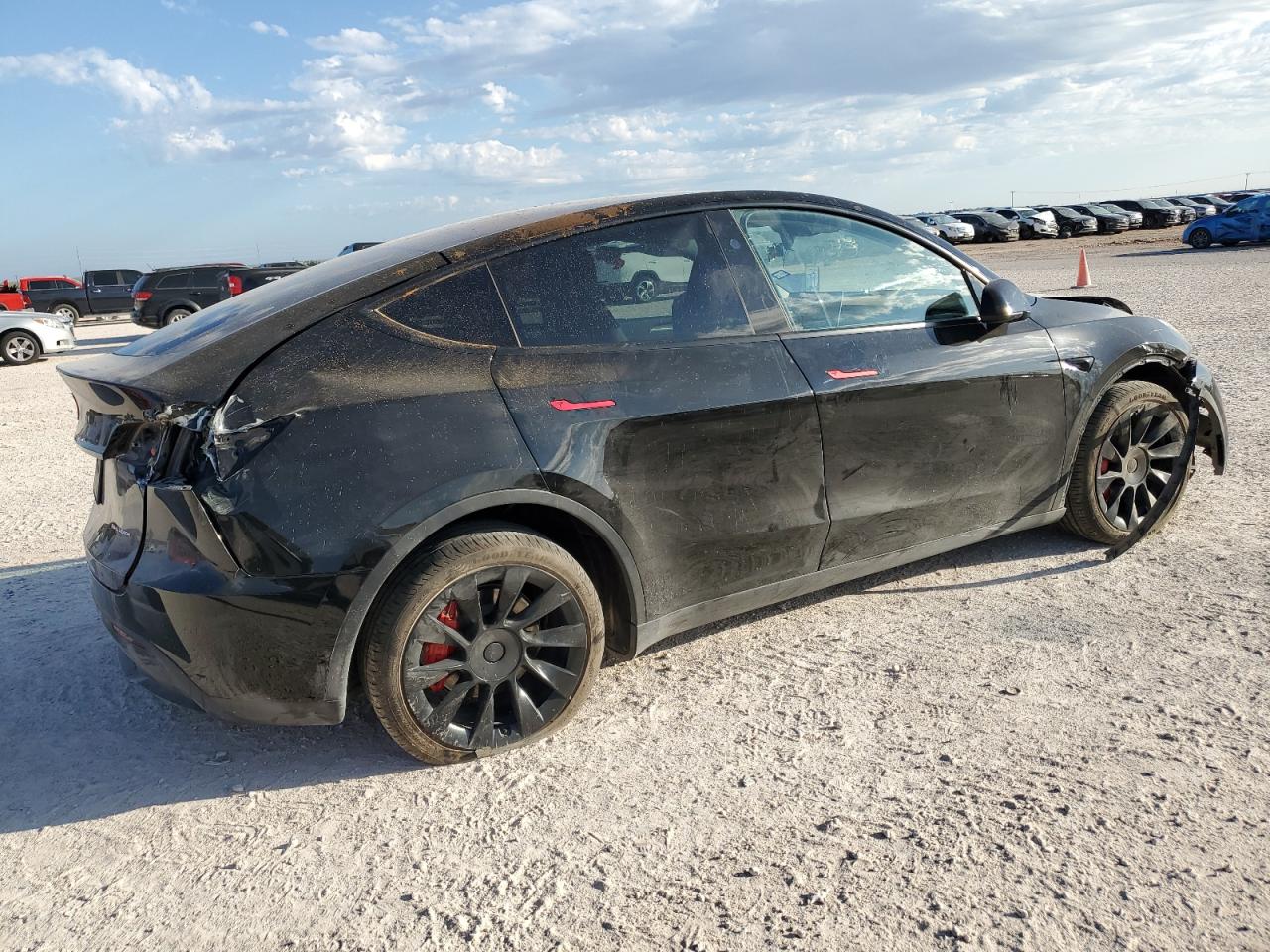 2023 TESLA MODEL Y  VIN:7SAYGDEE2PA154165