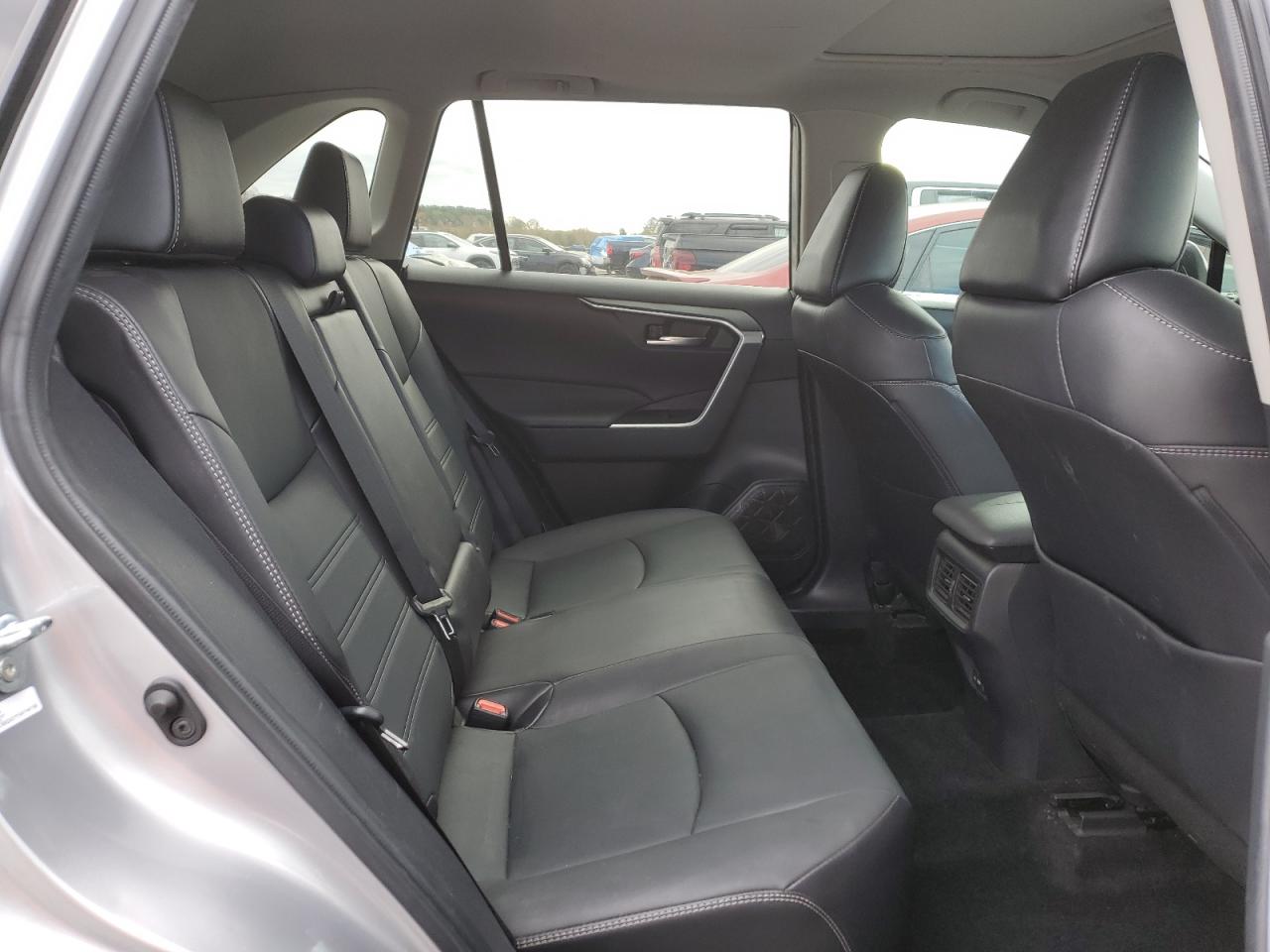 2022 TOYOTA RAV4 XLE PREMIUM VIN:2T3C1RFVXNC182330