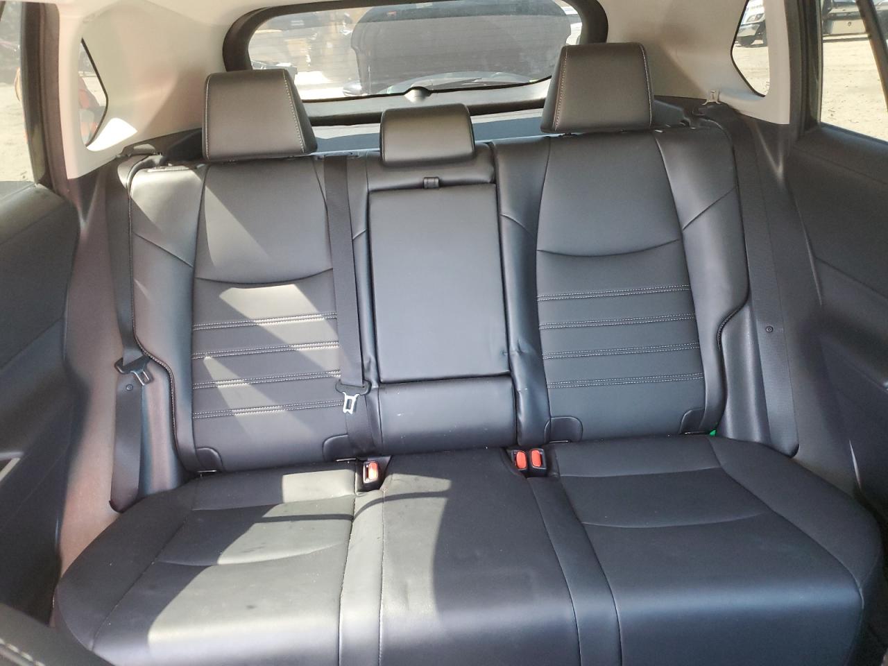 2022 TOYOTA RAV4 XLE PREMIUM VIN:2T3C1RFV7NC198419