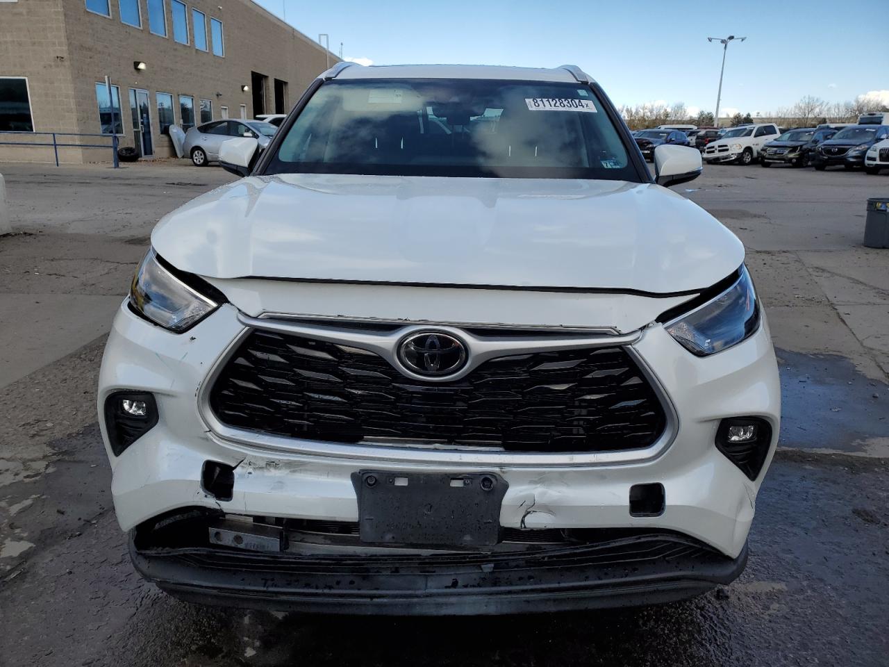 2022 TOYOTA HIGHLANDER XLE VIN:5TDGZRAH8NS553562