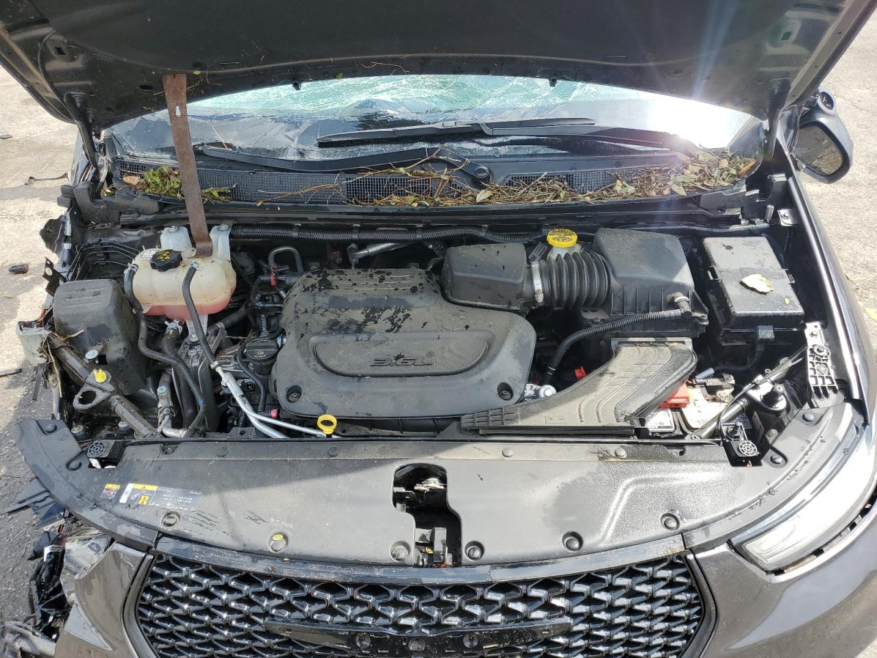 2022 CHRYSLER PACIFICA TOURING L VIN:2C4RC1BG8NR152314