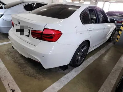2018 BMW 320 VIN: