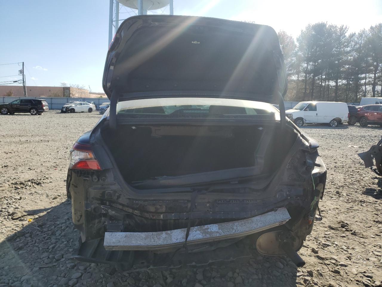 2022 TOYOTA CAMRY LE VIN:4T1C11AK8NU674277