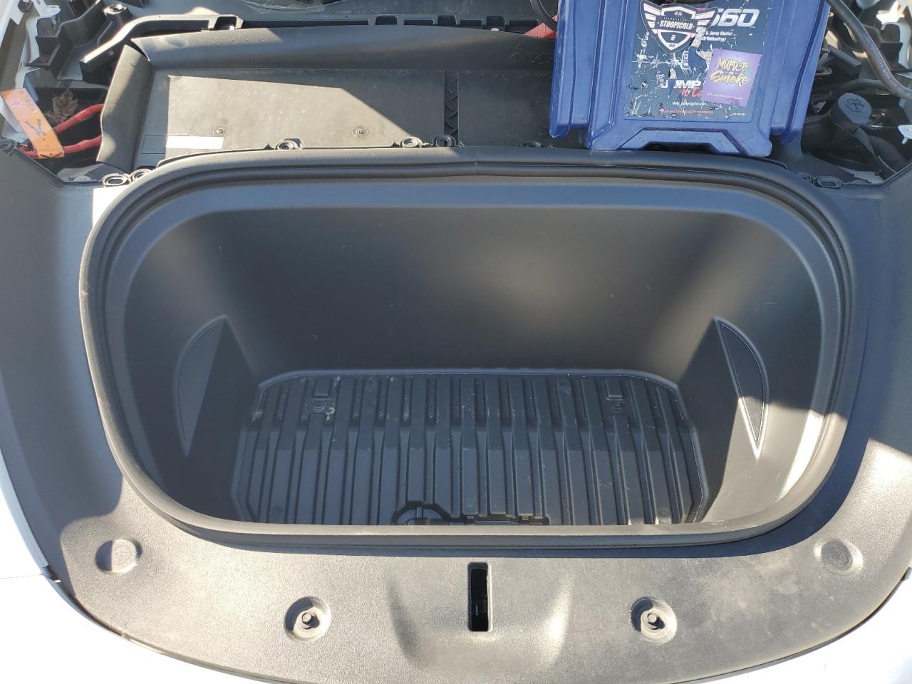 2023 TESLA MODEL Y  VIN:7SAYGDEE0PA196169