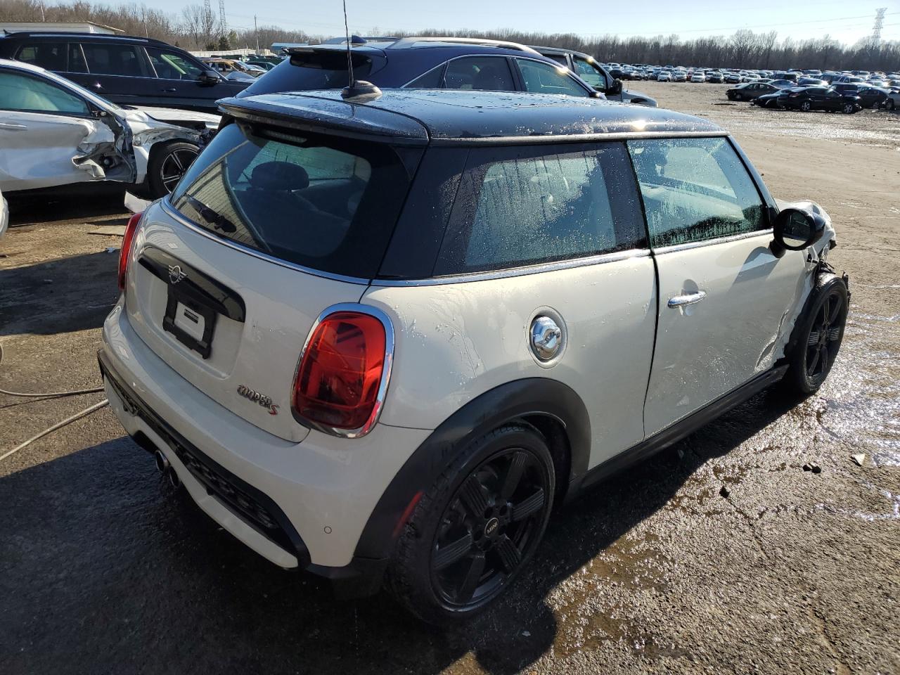 2022 MINI COOPER S VIN:WMW53DH0XN2R10904