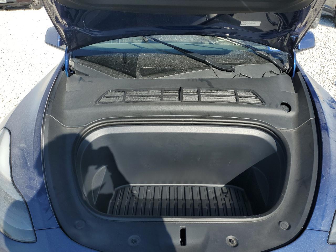 2022 TESLA MODEL Y  VIN:7SAYGDEF5NF452394