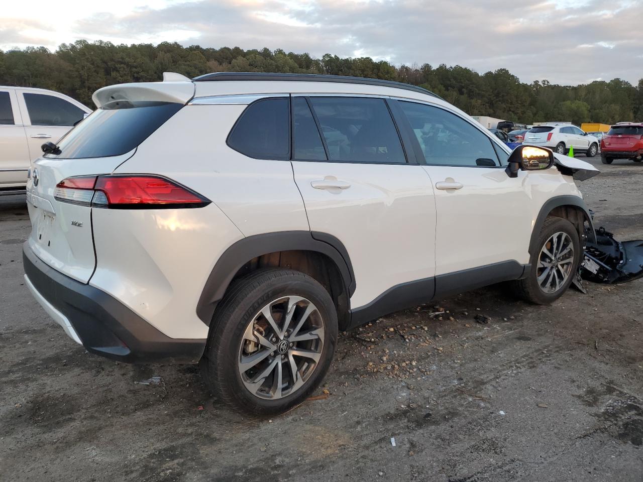 2023 TOYOTA COROLLA CROSS XLE VIN:7MUDAAAG6PV060099