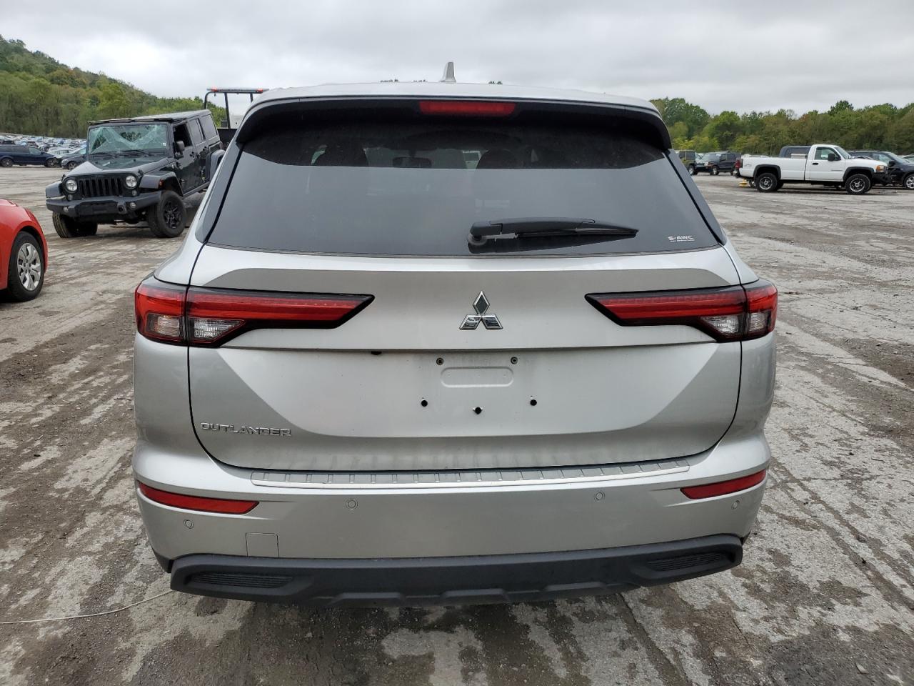 2022 MITSUBISHI OUTLANDER ES VIN:JA4J4TA8XNZ018503