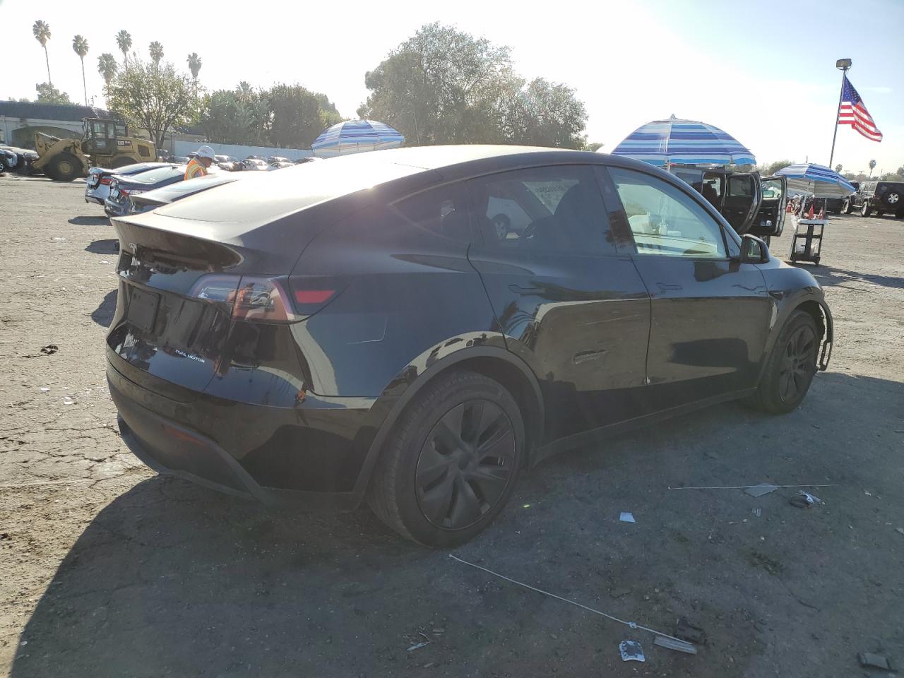 2024 TESLA MODEL Y  VIN:7SAYGDEE0RA291527