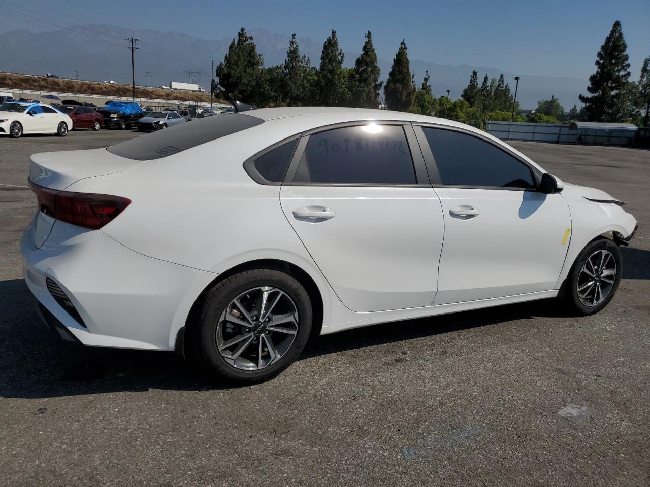 2023 KIA FORTE LX VIN:3KPF24AD2PE617639