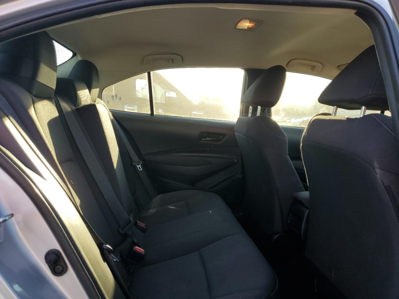 2022 TOYOTA COROLLA LE VIN:5YFEPMAE7NP281777