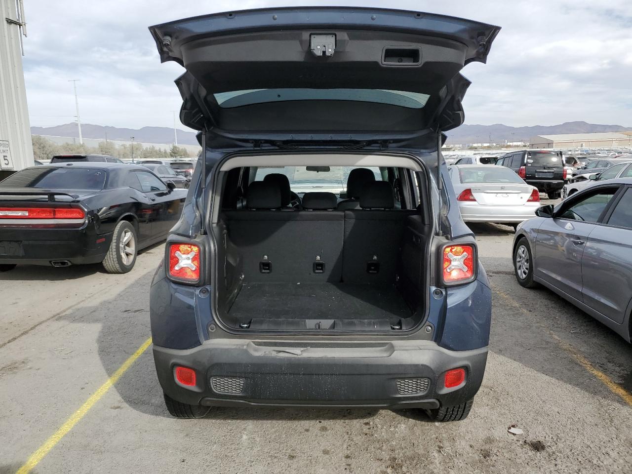2023 JEEP RENEGADE LATITUDE VIN:ZACNJDB16PPP41240