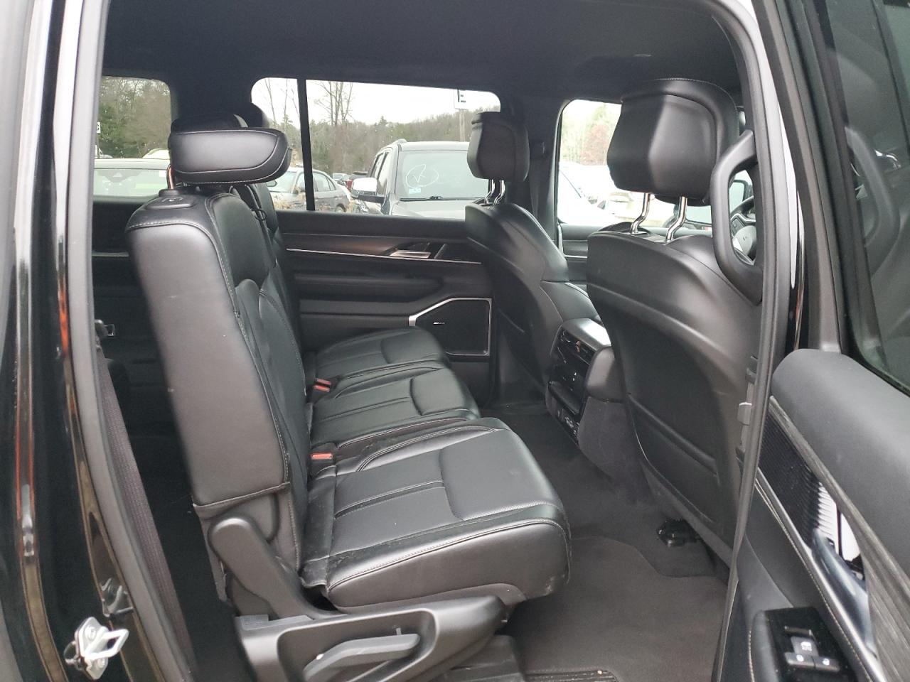 2024 JEEP WAGONEER L SERIES II VIN:1C4SJSBP2RS132397