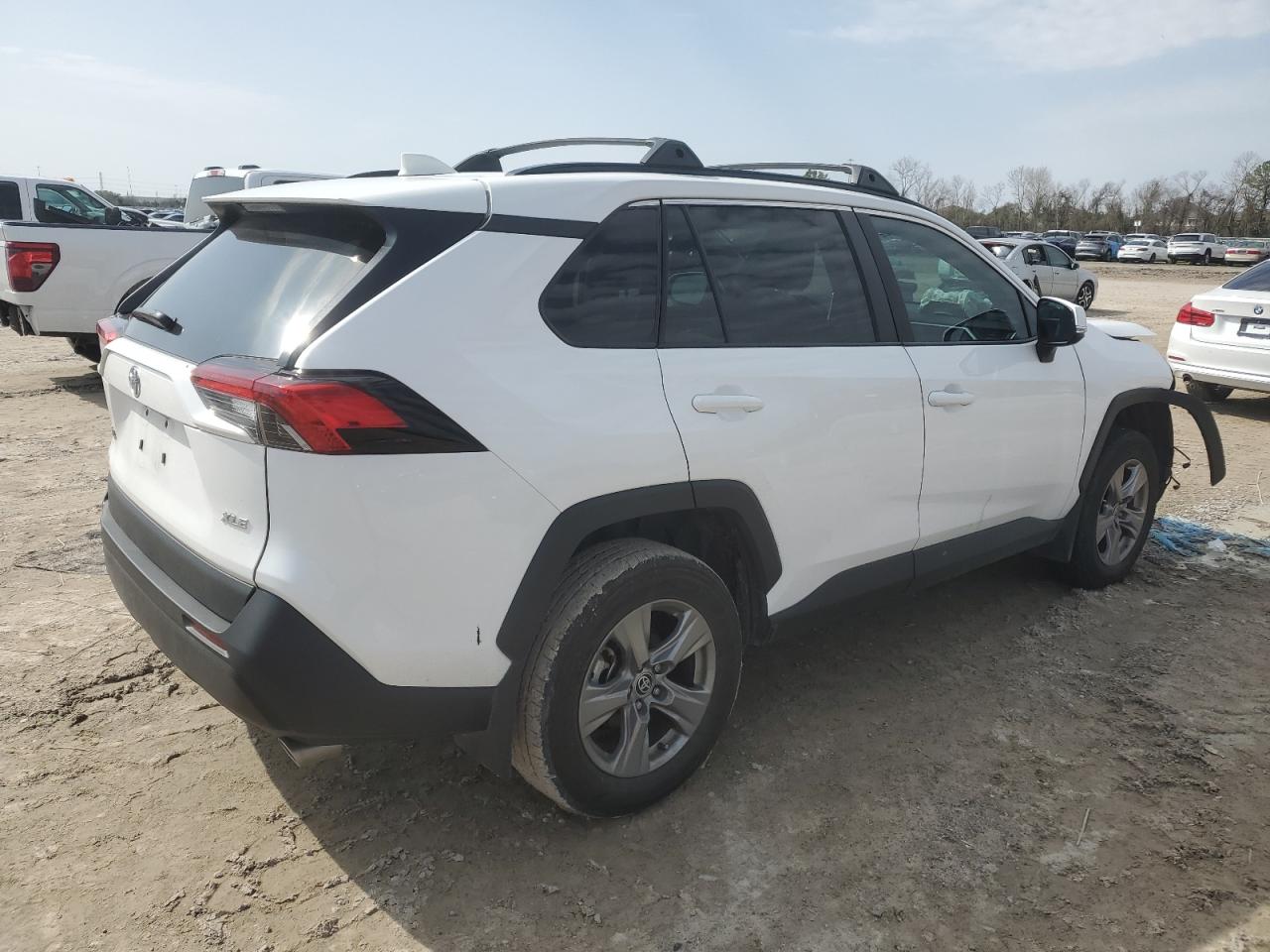 2023 TOYOTA RAV4 XLE VIN:2T3W1RFV6PW284237
