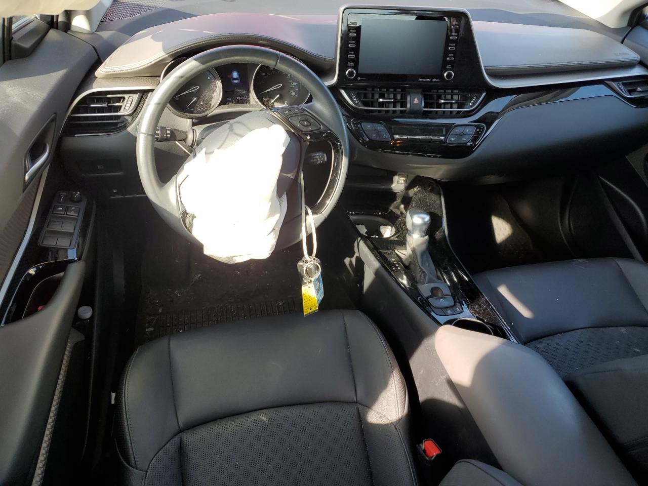 2022 TOYOTA C-HR XLE VIN:NMTKHMBX8NR142988