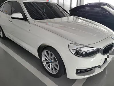 2019 BMW 320 NONE VIN: