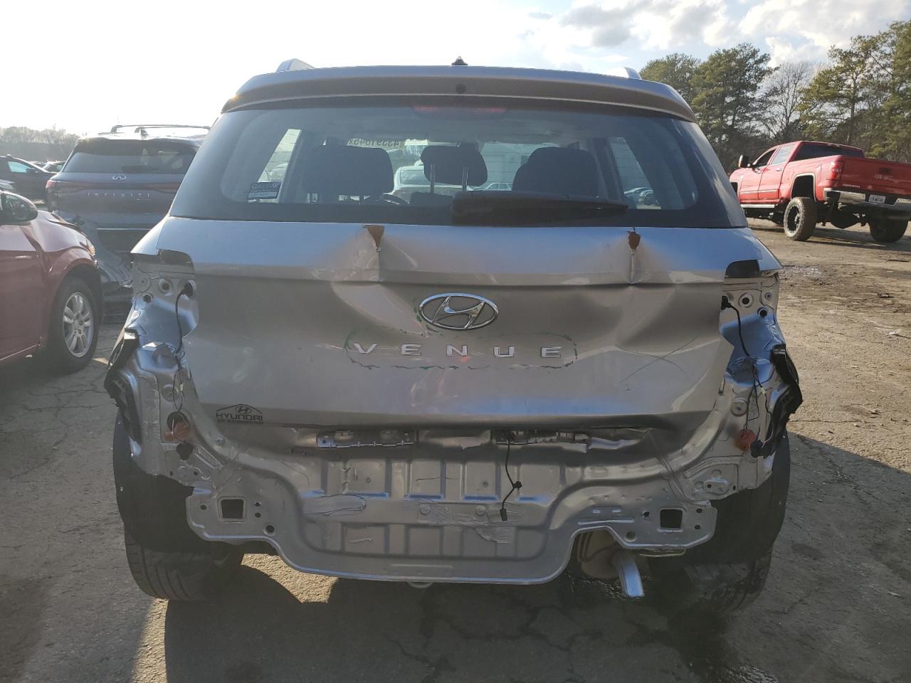 2024 HYUNDAI VENUE SEL VIN:KMHRC8A37RU315997