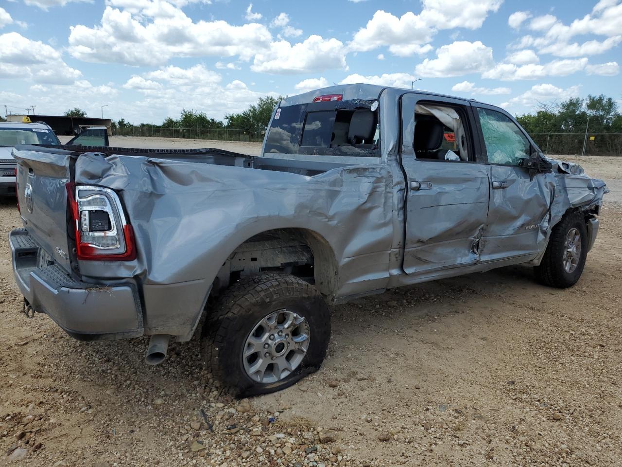 2024 RAM 2500 LARAMIE VIN:3C6UR5FL7RG104832