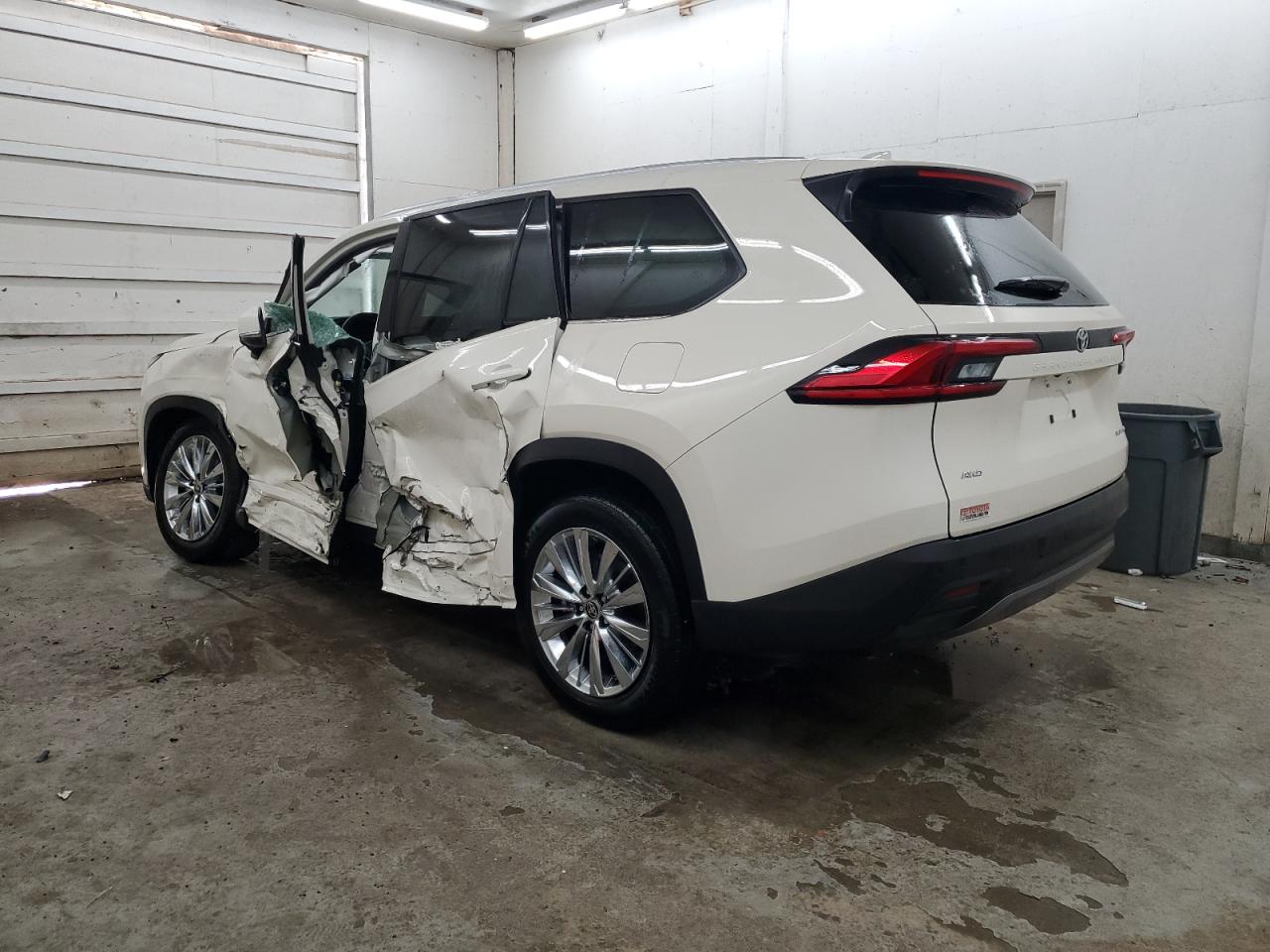 2024 TOYOTA GRAND HIGHLANDER XLE VIN:5TDAAAB57RS029621