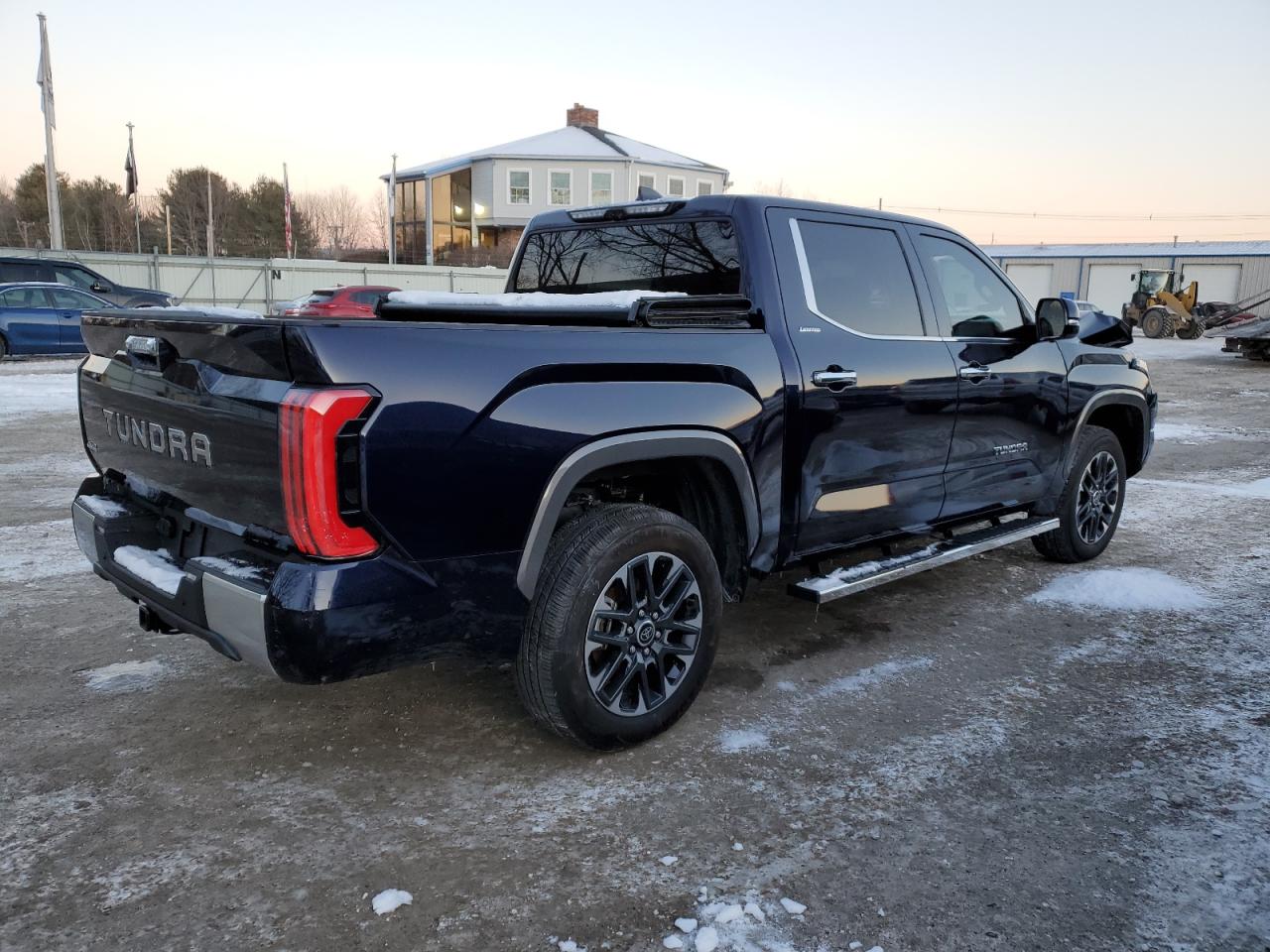 2024 TOYOTA TUNDRA CREWMAX LIMITED VIN:1VWBM7A3XCC101027