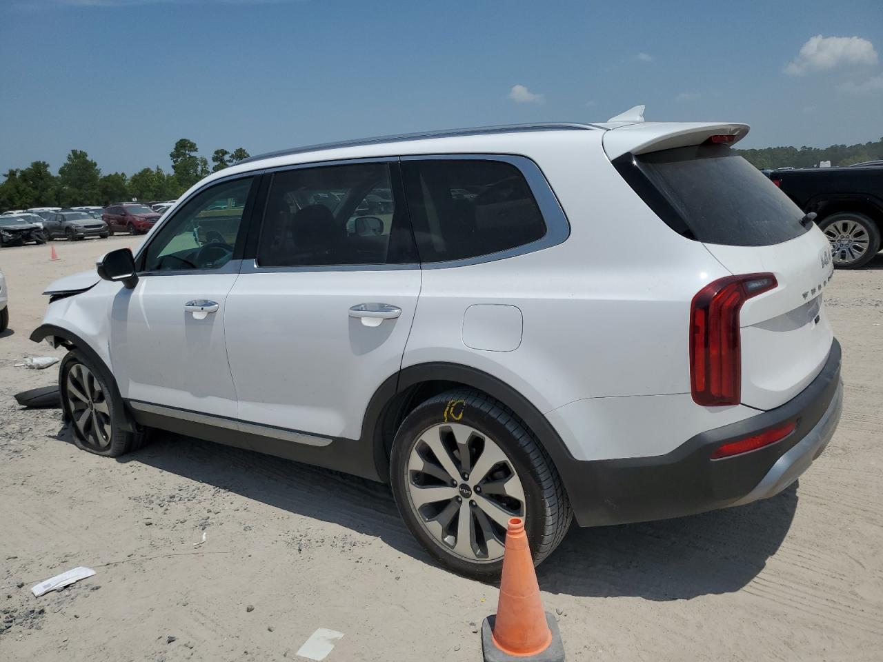 2022 KIA TELLURIDE S VIN:5XYP64HC6NG274193
