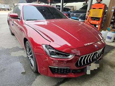 2018 Maserati Ghibli VIN: