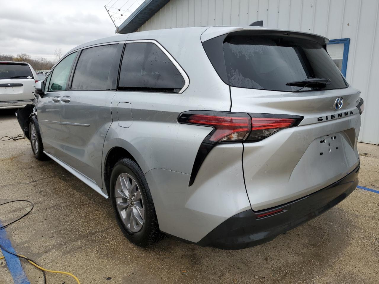 2022 TOYOTA SIENNA LE VIN:5TDKRKEC2NS100148