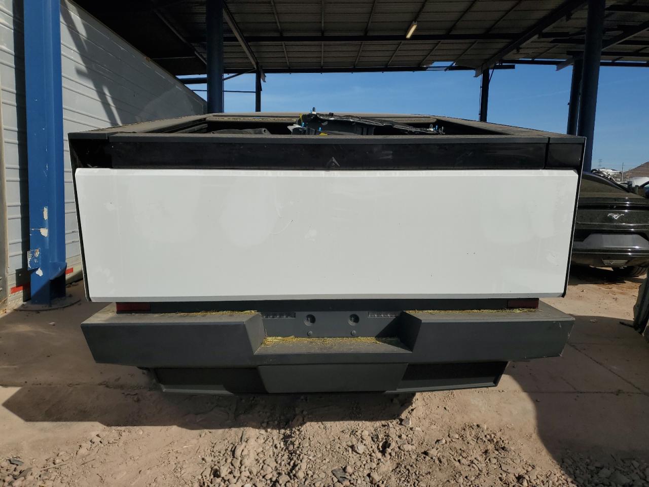 2024 TESLA CYBERTRUCK  VIN:7G2CEHED5RA014381