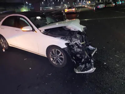 2016 Mercedes-Benz C 220 624KMWDDWF0EB4GR1 VIN:624KMWDDWF0EB4GR1