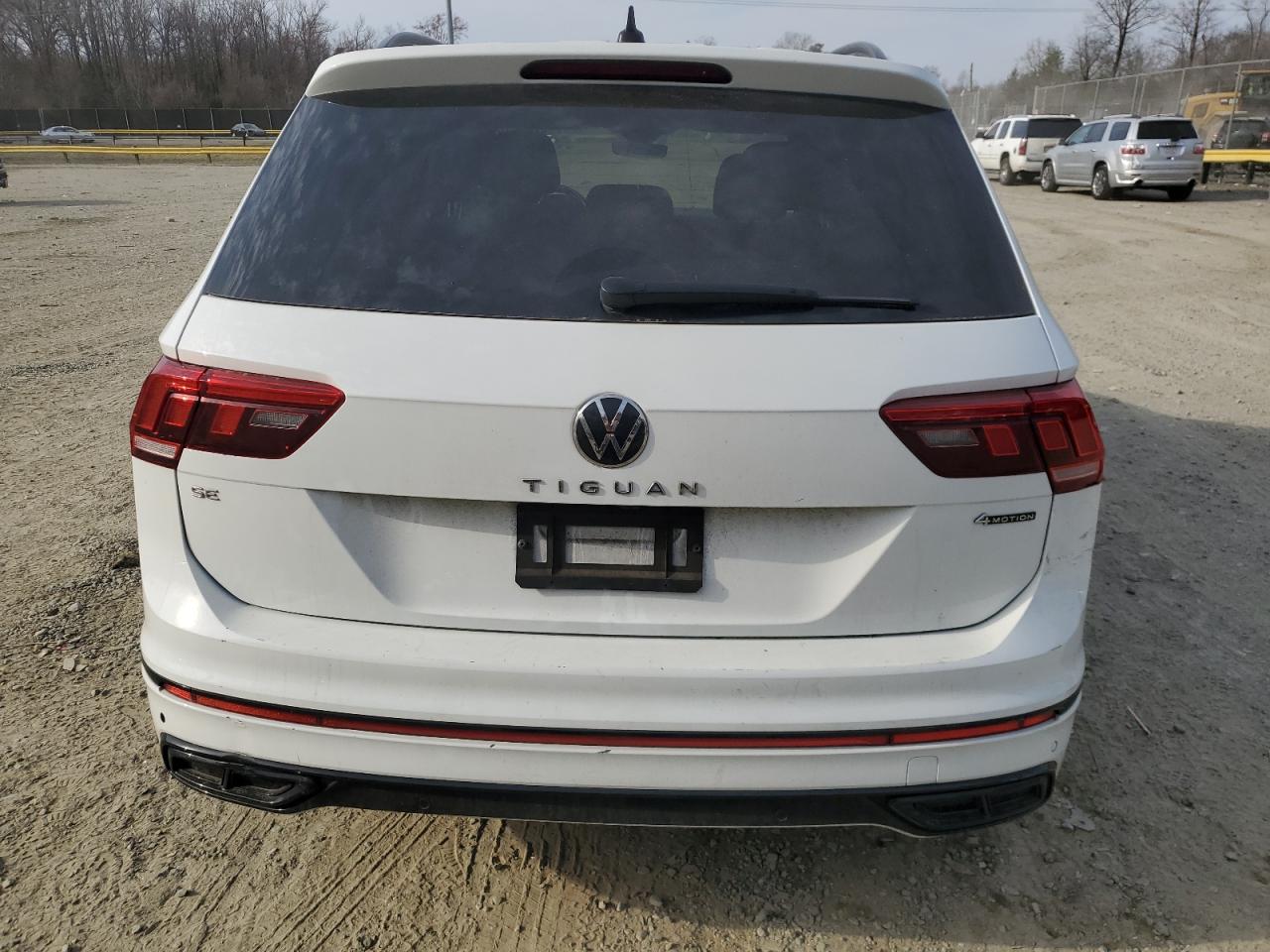 2022 VOLKSWAGEN TIGUAN SE R-LINE BLACK VIN:3VV8B7AXXNM169059