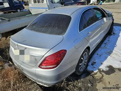 2015 Mercedes-Benz C 200 VIN: