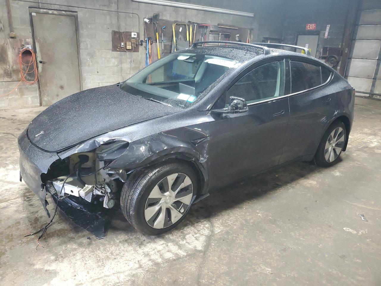 2024 TESLA MODEL Y  VIN:7SAYGAEE8RF063468