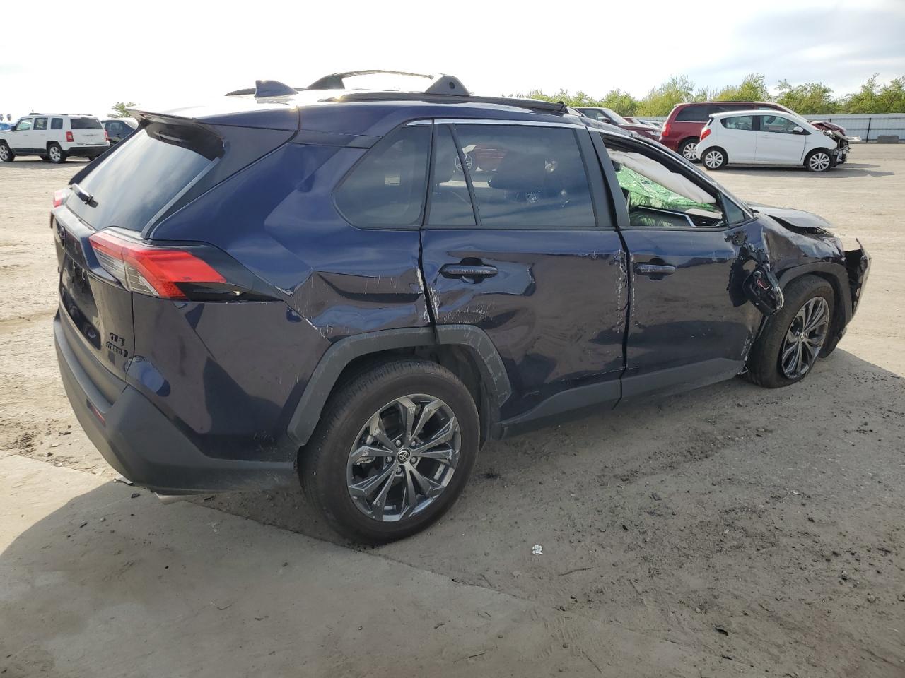2024 TOYOTA RAV4 XLE PREMIUM VIN:JTMB6RFV4RD145174