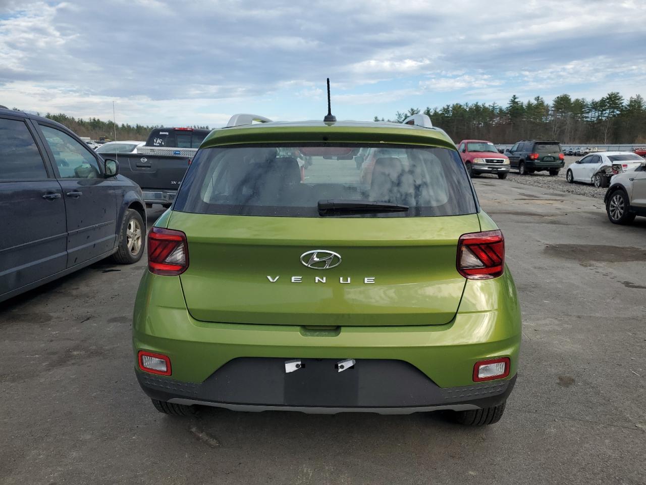 2024 HYUNDAI VENUE SEL VIN:KMHRC8A38RU330699