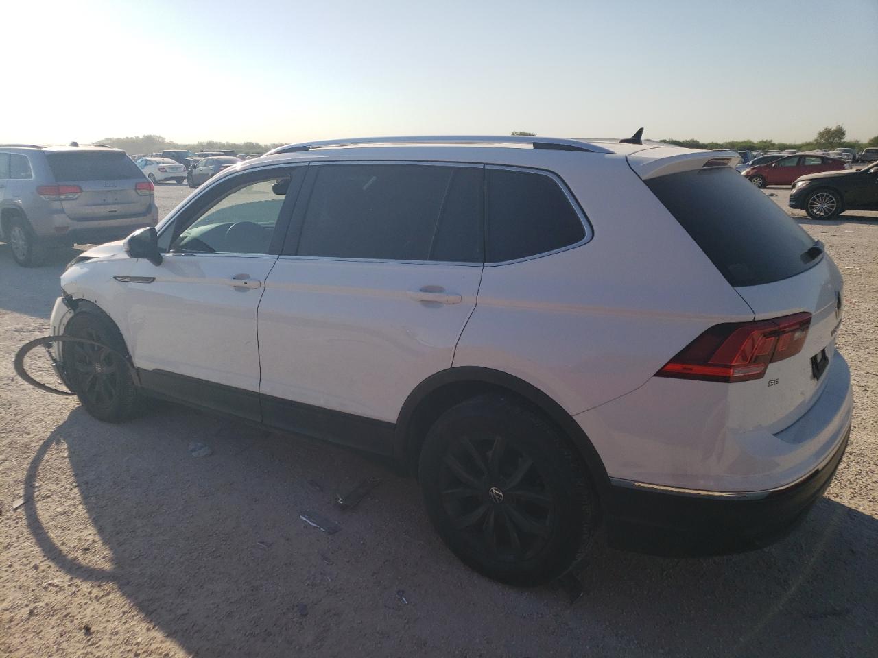 2022 VOLKSWAGEN TIGUAN SE VIN:3VV3B7AX3NM085076