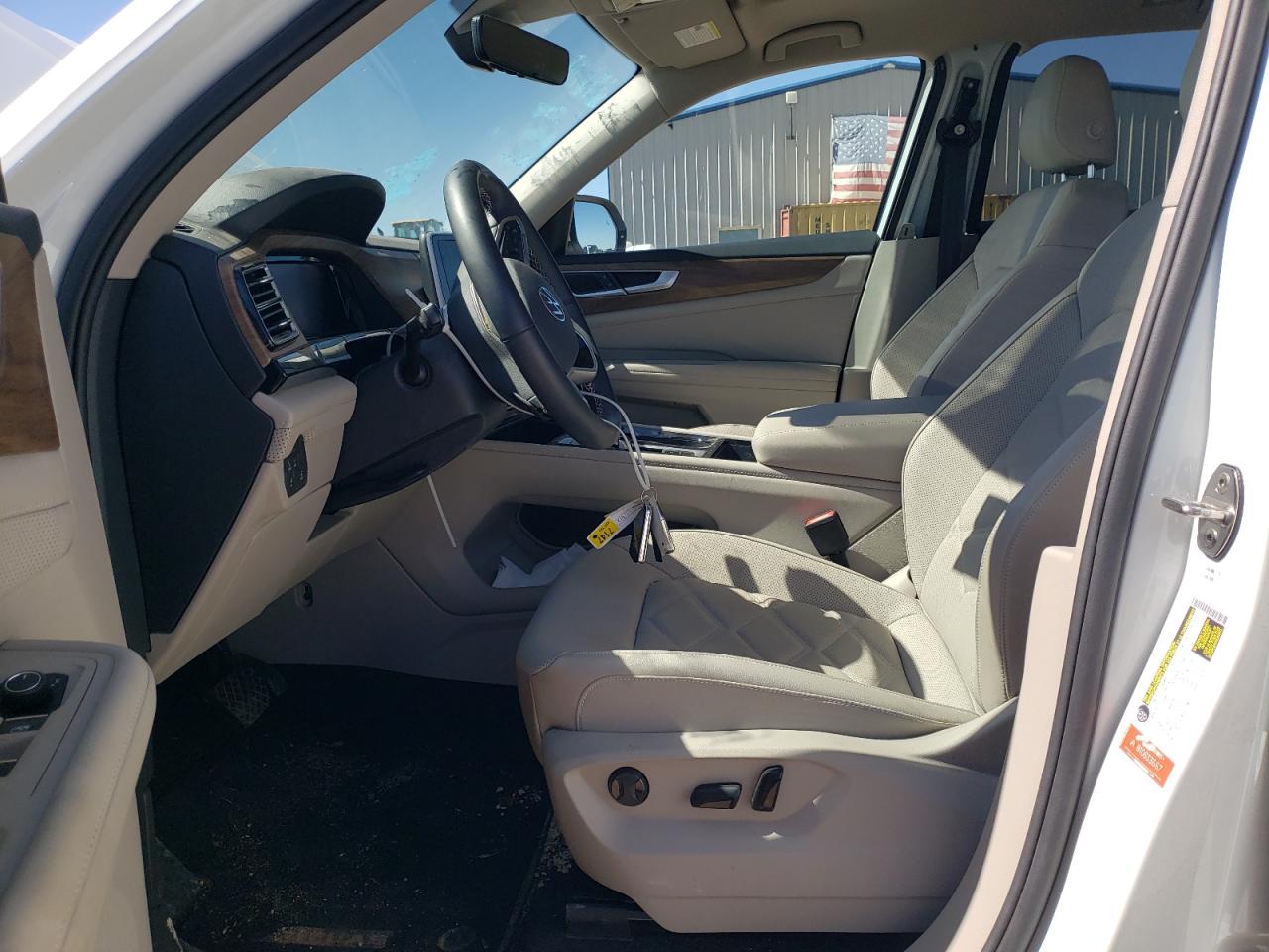 2024 VOLKSWAGEN ATLAS SE VIN:1V2KR2CA1RC584322