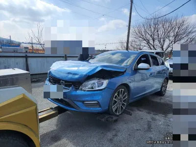 2016 Volvo V60 YV1FWA4BDG1303327 VIN:YV1FWA4BDG1303327