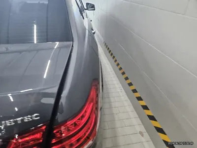 2016 Mercedes-Benz E 220 VIN: