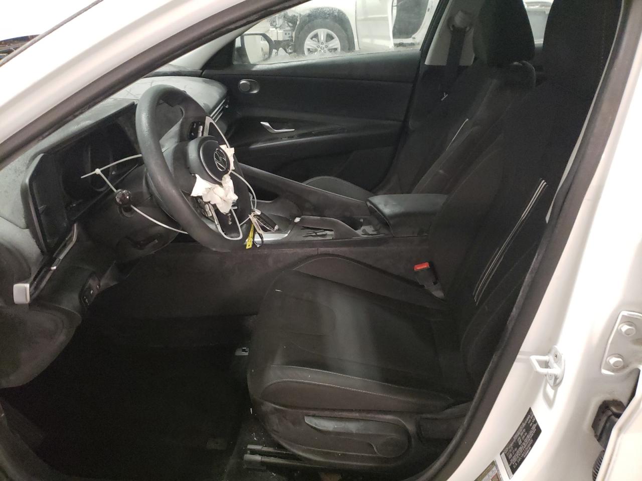 2022 HYUNDAI ELANTRA SEL VIN:5NPLM4AG2NH065026